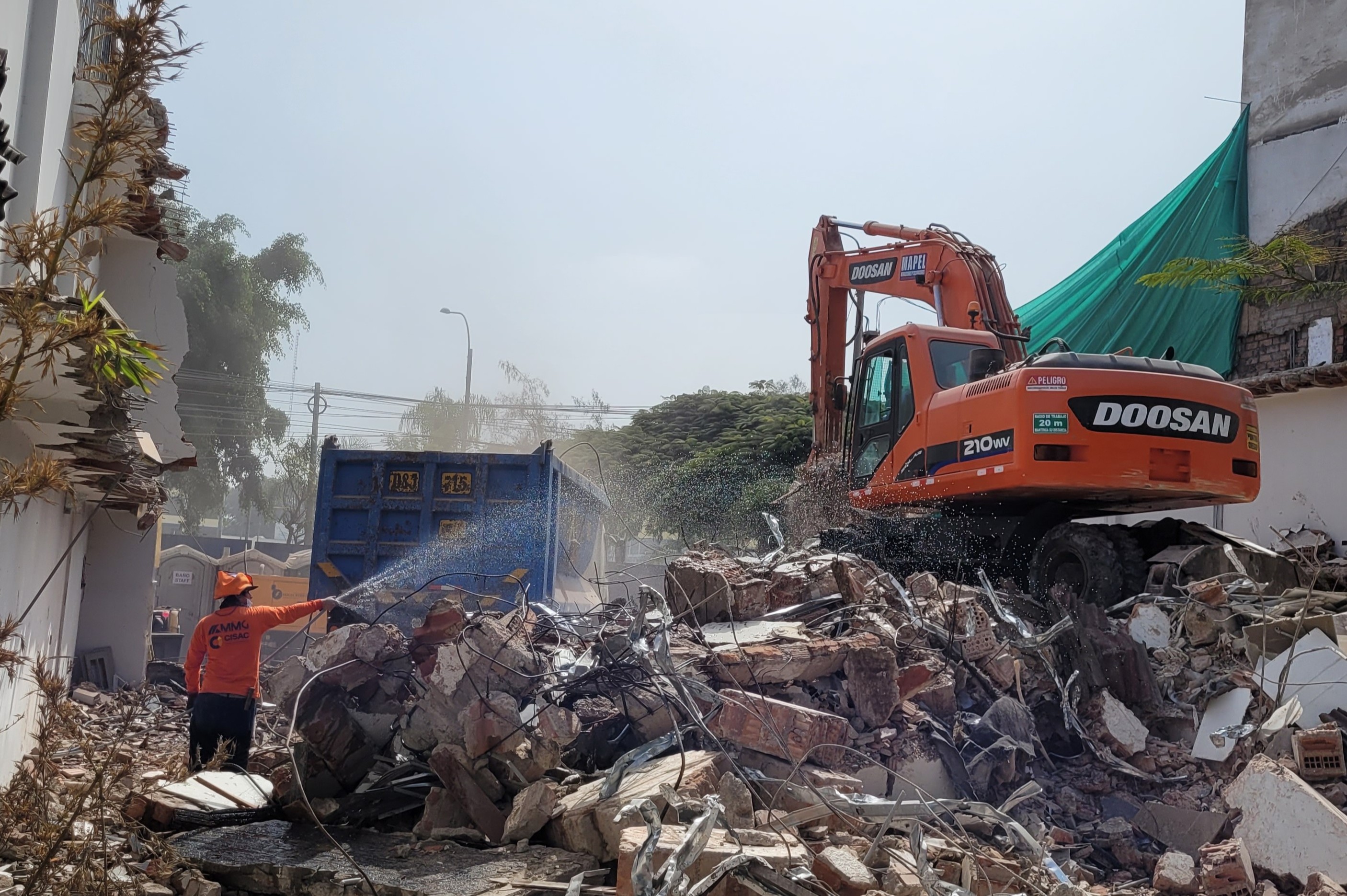 Excavación de sótano en obra multinivel ejecutada por Mapel E.I.R.L. en Lima
